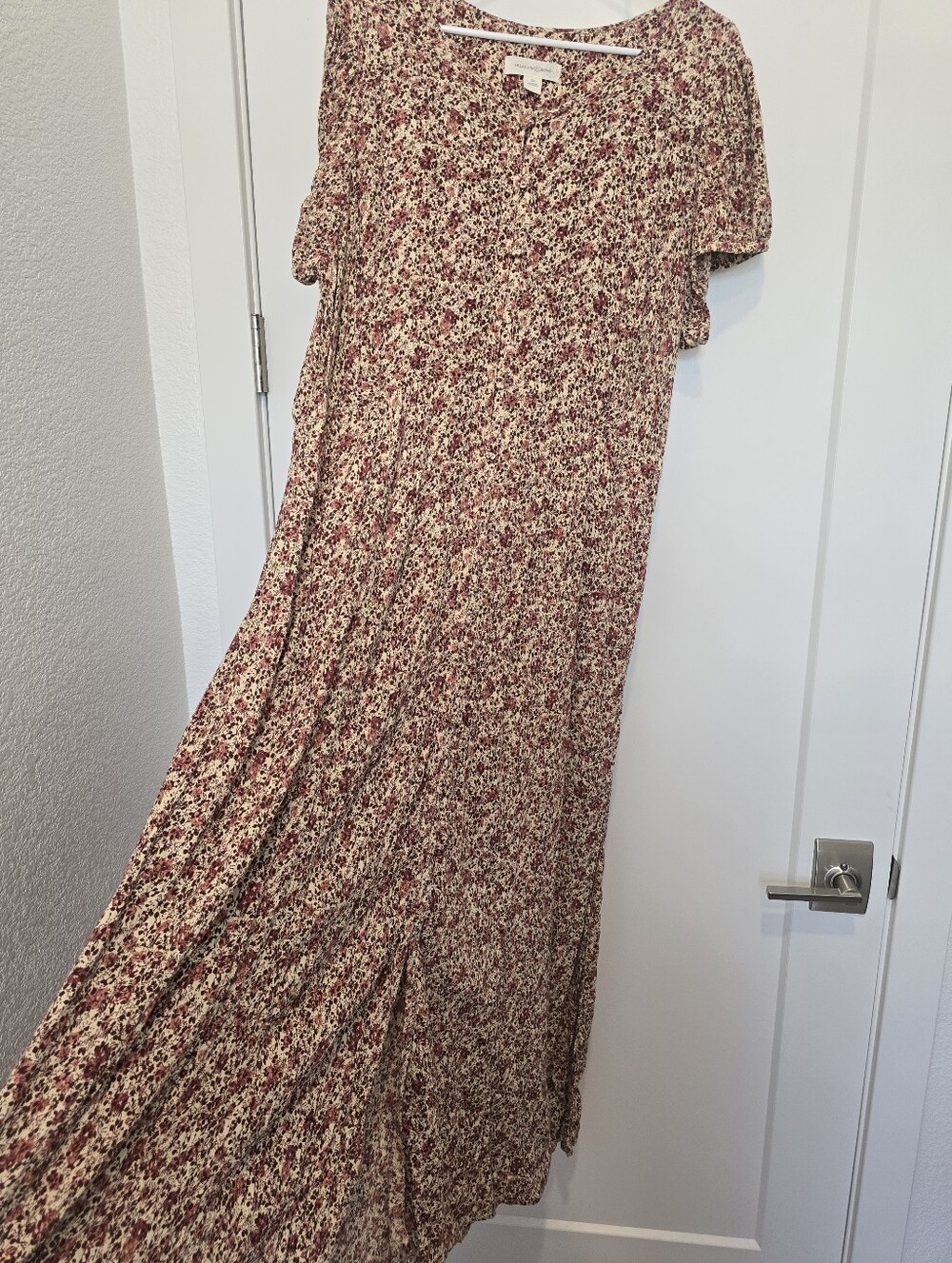 Treasure & Bond Woven Ditsy Floral Maxi Dress in Cream and Red Cottagecore - Picture 10 of 14